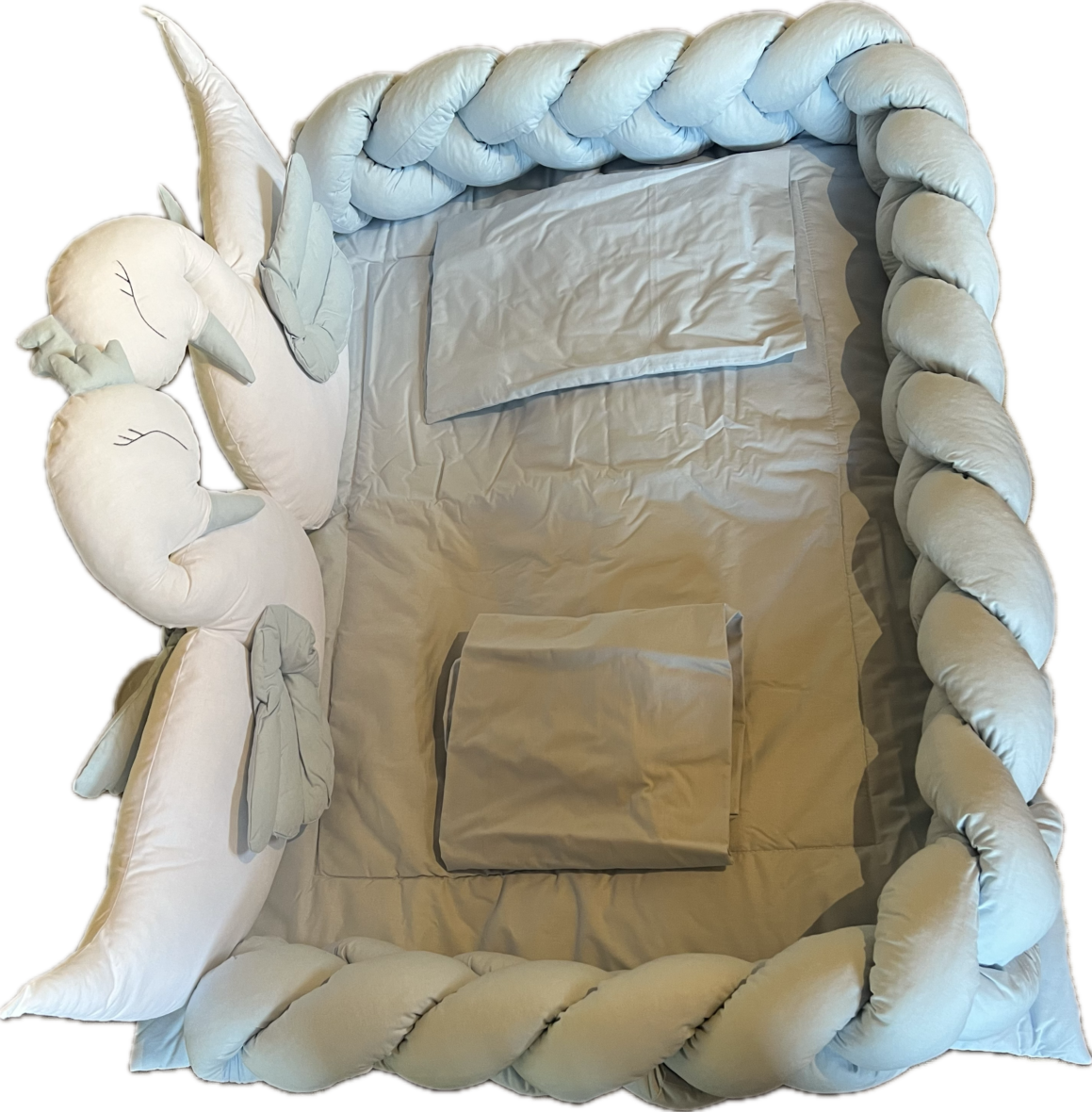 Σετ Πάντα Πλεξούδα & Μαξιλάρια – Προστατευτικό Κρεβατιού